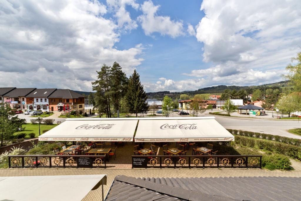 Hotel Admiral Lipno nad Vltavou Bagian luar foto